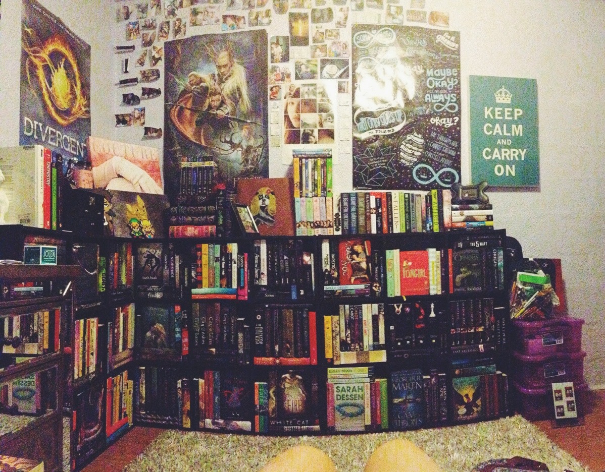 thatonereader:  ok guys ignore my knees and instead admire my pride and joy with