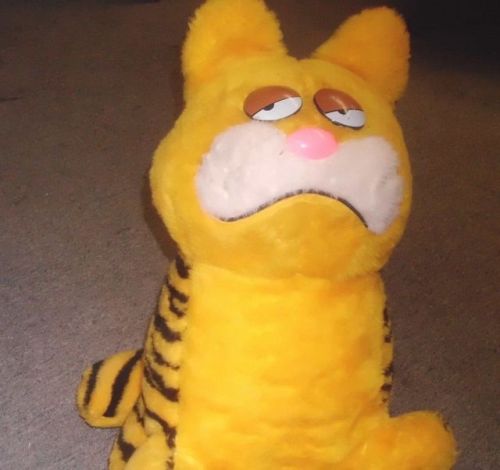 cursedgarfield: vintage GARFIELD PLUSH ANIMAL STUFFED TOY collectible VERY NICE 19&quot; x 9&