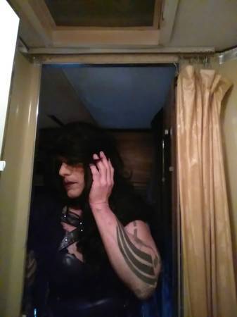 craigslistcasualencounters:   looking for hot sex - t4mheight :  5'10&quot; (177cm)