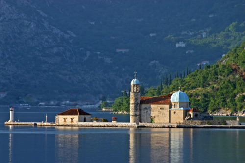 (via Boka Kotorska, a photo from Kotor, South | TrekEarth) Kotor, Montenegro