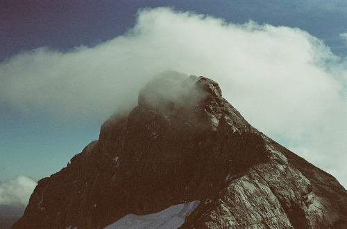 22pictures:  untitled by marburi on Flickr. 