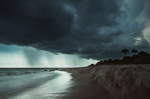 thisiswander:  Paolo NacpilOrlando, FLCanon EOS Rebel T2i Your time lapses capture
