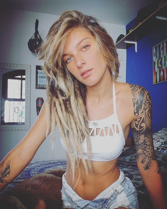 @_julianagoms