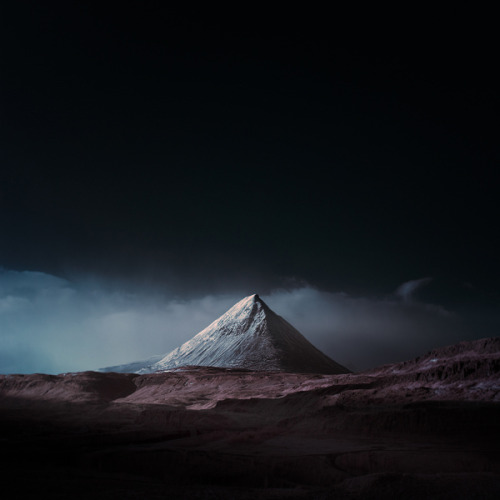 escapekit: Blue Iceland UK photographer Andy Lee captures breath taking shots of Iceland. 