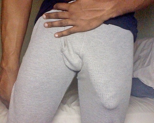 raiydiocity:  myfreshdick:    #BIGDICKS Accepting Discreet and Anonymous submissions via myfreshdick13@gmail.com   Now dats Wut da fuk is up