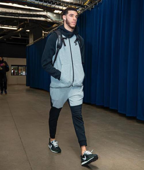 Lonzo Ball IG: @zo#style #fashion #menswear #mensstyle #mensfashion #dapper #gq #gqstyle #gqmen #g