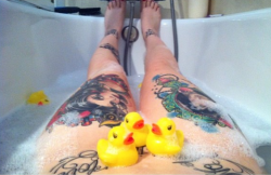 Love a good bubblebath full of duckies ♥