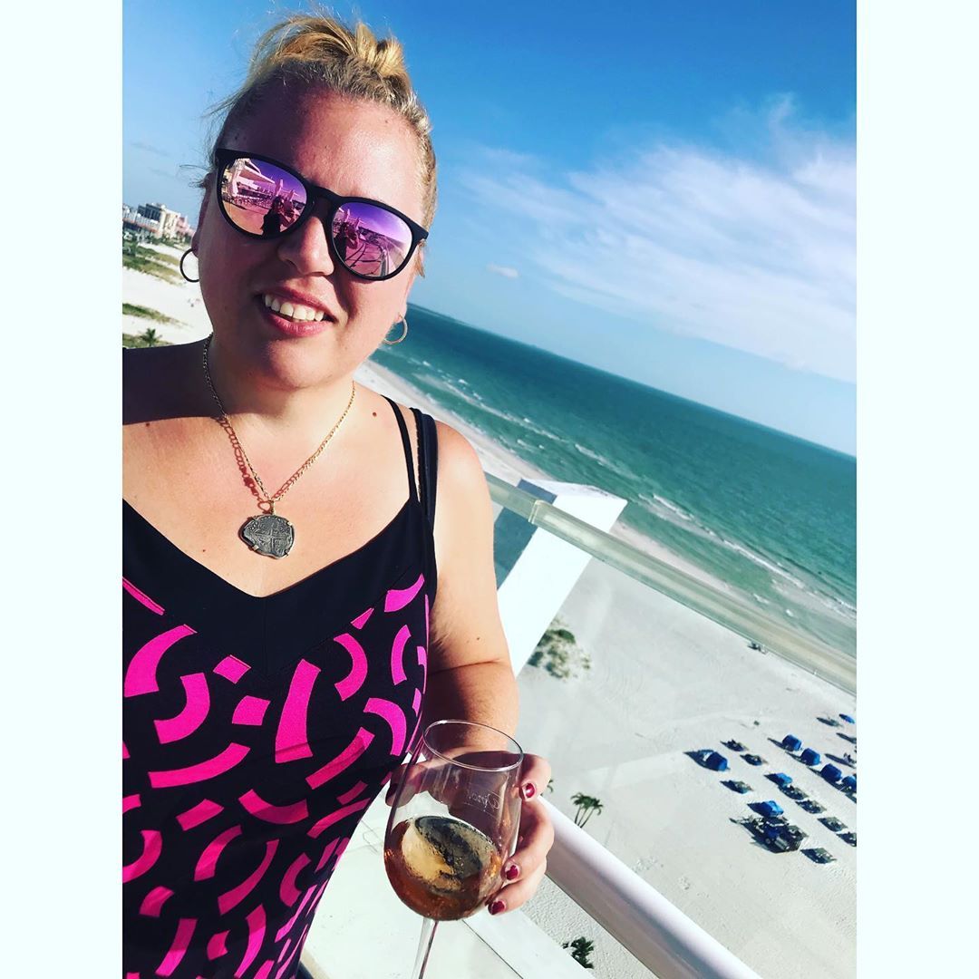 A little throwback to a beach rooftop ☀️    #stpete #florida #leighbeetravel