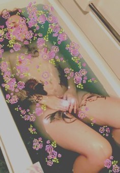 feveristic: Bath time 🌸🌊🌸