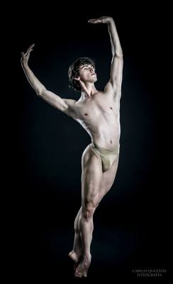 sexymaledancer:  Dancer: Javier Cacheiro Photo by Carlos Quezada