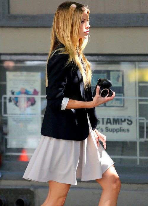 dailyannalynnemccord-blog:  AnnaLynne McCord filming “Photographs” in Vancouver, 8th of July 