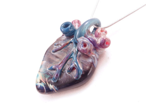 culturenlifestyle:  Exquisite Anatomical Pendants of the Heart & Lungs by Deenie Wallace Oregon-based artist Deenie Wallace composes exquisite glass pendants, which pay homage to the physical and metaphorical beauty of the lungs and heart. With an
