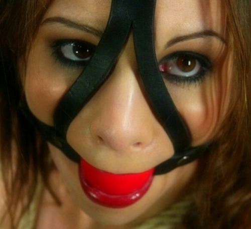 sensualhumiliation:  muzzled just like a wild animal… 