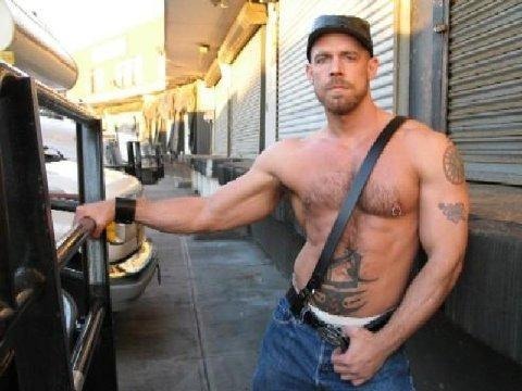 daviebear:  rawlthrbootsff:  Hot inked guys #2  Hugs DavieBear 