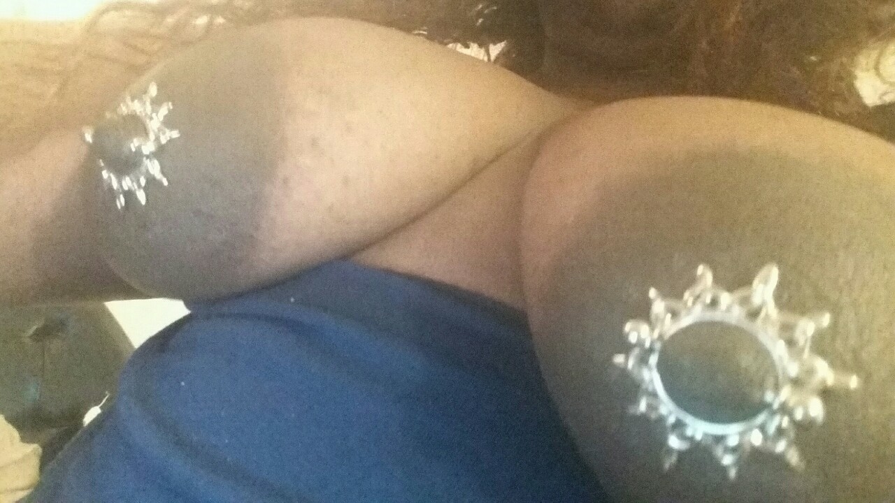 icandy725:  💖💖💖Love these rings on me 💖💖💖 #me #icandy #725 