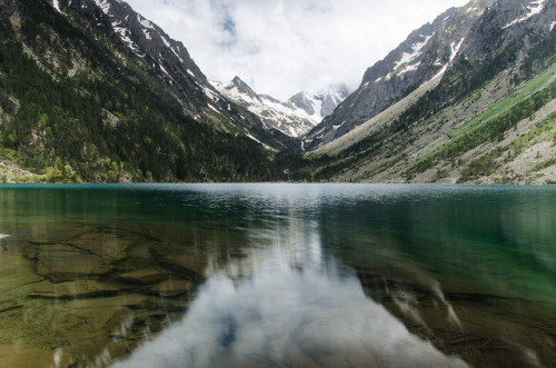 Pyrénées by Arseni Mourzenko