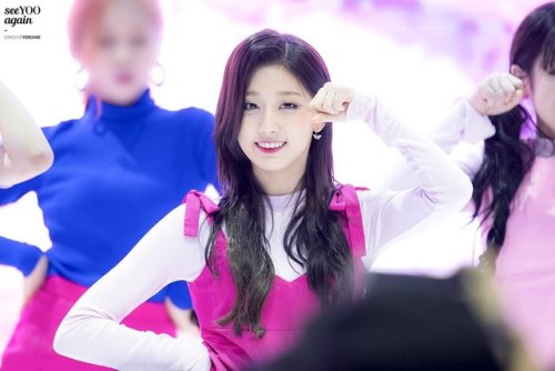 YeIn (Lovelyz) - Seoul Motor Show Concert Pics