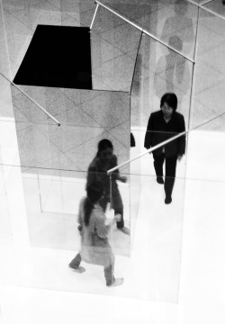 shihlun:Yoko Ono, Telephone in Maze, Yokohama
