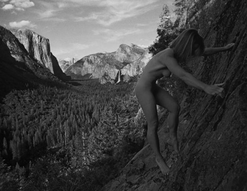 naktivated:  winters-summer-home:  Climbing nudes Dean Fidelman    Free climbing.