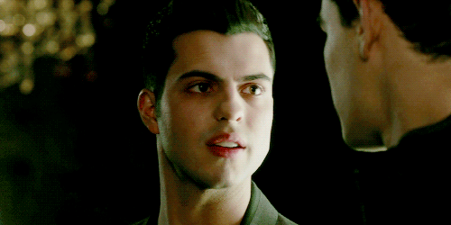 mattdaddarios:  Raphael + Looking at Simon in ‘Morning Star’ 