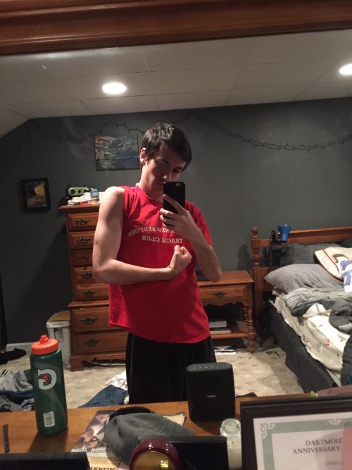 lukizle:  I always say that I’m so insecure about my body but I’m trying so hard to work