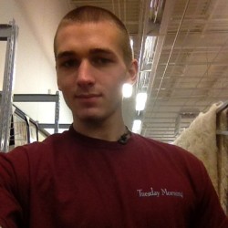brodays:  Hot Self Pic Studs! Hundreds Of Dudes Added Daily! http://brodays.tumblr.com/