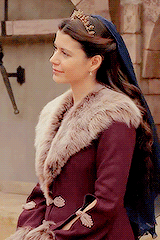 kshandra:sansaregina:positive lady characters meme: kösem sultan + hair porn/wardrobe porn (requeste