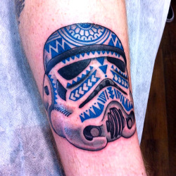 thievinggenius:  Tattoo done by Stooks. @paintedblacktattoo