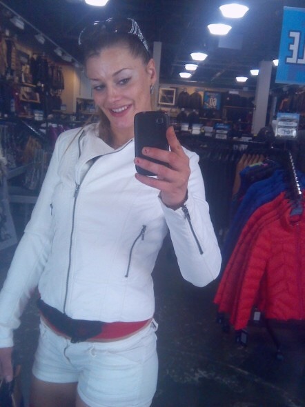 tattood9texan:  Anybody know who she is? I believe her name is Kendra from north