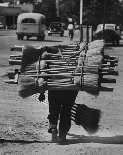 luzfosca:  Cornell Capa A broom Peddler going door to door, Guatemala, circa 1953