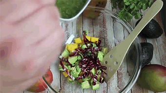 beautifulpicturesofhealthyfood:  Mango Avocado Salad…RECIPE 