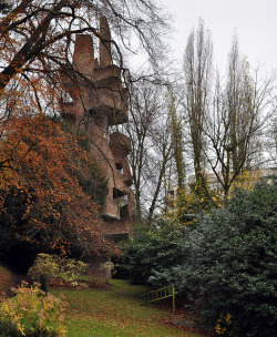 mehtapty:  andré bloc, sculpture-habitacle 3, la tour, meudon, paris, france 1966 by seier+seier on Flickr.