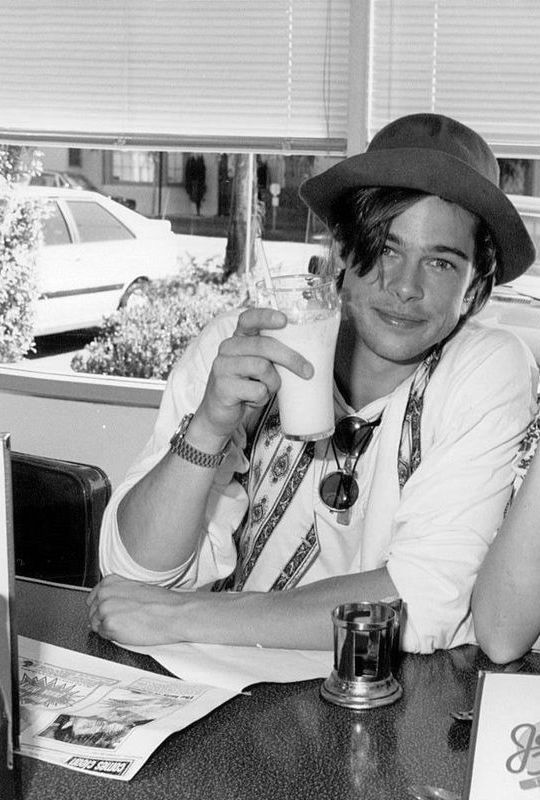 v-i-n-t-a-g-e-s-a-l-t:  Brad Pitt, 1989.