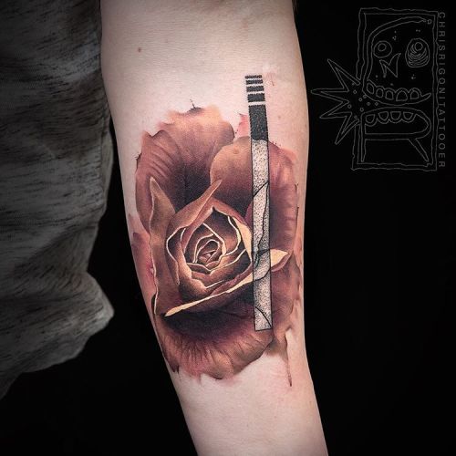 Rose for Kirsha over scars. Had fun thanks lady!  June 2016 #chrisrigonitattooer #chrisrigoni #holdf