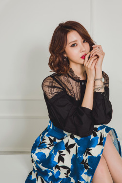korean-dreams-girls:Ji Na - March 05, 2015 1st Set