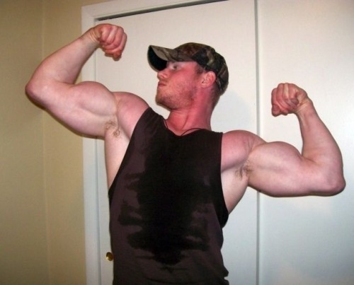 campusbeefcake:  my oh my thats a nice view  Yum