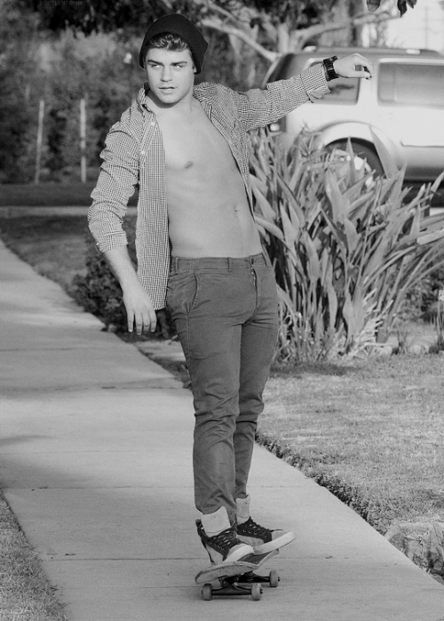 guyhard22.tumblr.com/post/154615963864/