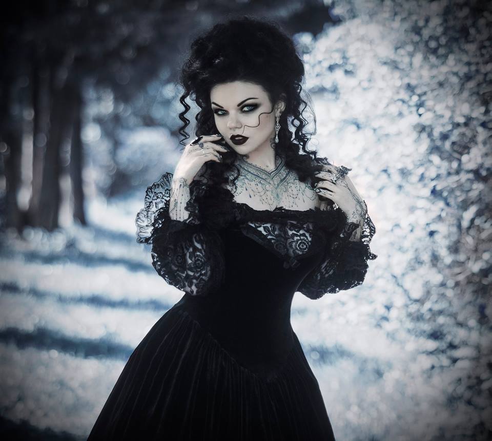Model: Marianne Odinova Photo: Marianna Insomnia... - Gothic and Amazing