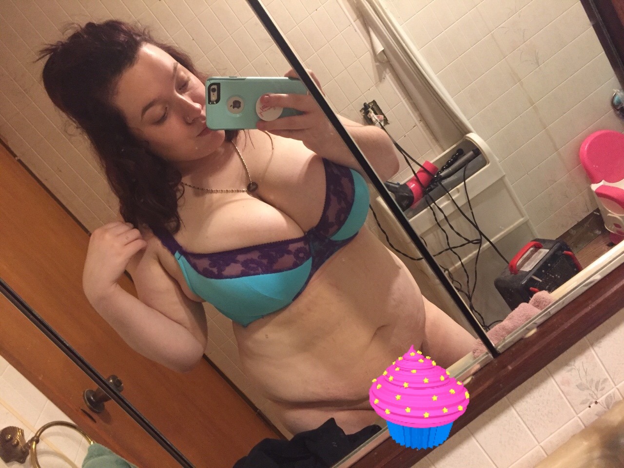 sinfulbbwbabe:  xxxtastybabexxx:  Mwah 💋 Reblog for more content!   Make me feel
