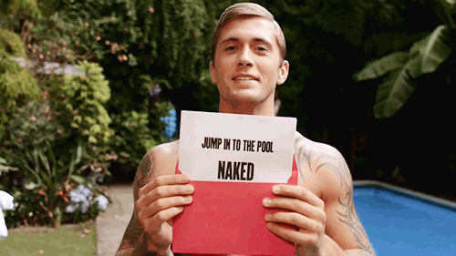 Sex famousmeat:  Dan Osborne strips off for the pictures