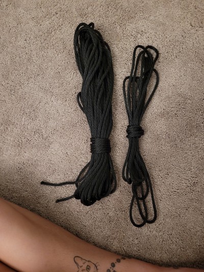 doubleshotofdepressoplease:Rope fun with my love @higgsboson25 🖤 also can you tell which bundle I did? 🤦‍♂️