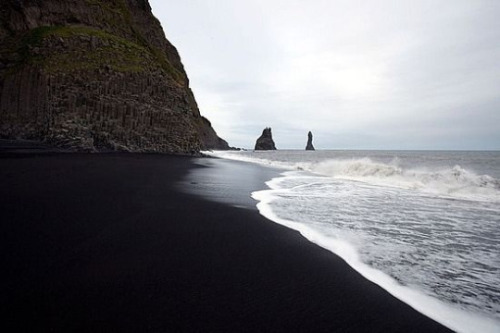 wanderlusteurope:Black sand beach, Vik, Iceland