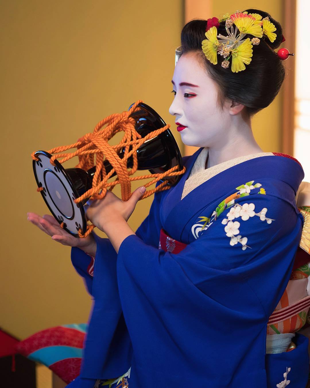 Geiko & Maiko — November 2016: Maiko Marika (Tsurui Okiya) of Gion...