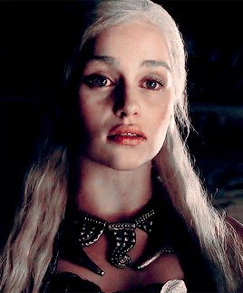 nnymeros:Daenerys Targaryen in every episode: 1.06 “A Golden Crown”