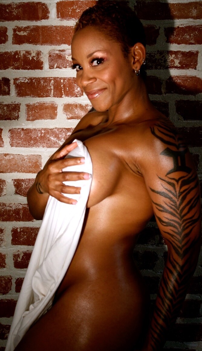 spaceagepimp5293:  locke1792:  taskmast:  So sexy😋😚  Kitten  One of my favorites
