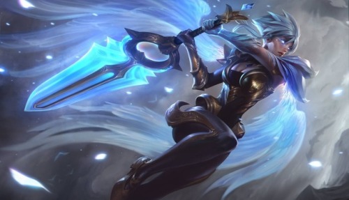 nalolnews:Dawnbringer Riven and Nightbringer Yasuo