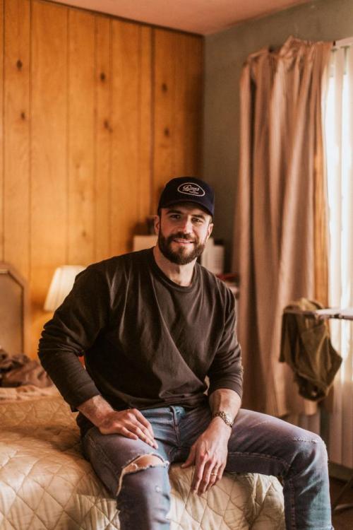 Here for new Sam Hunt. Add his new album #SOUTHSIDE to your library.http://apple.co/SamHunt