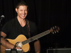 poorbeautifuldean:  megawatt smile [x] 