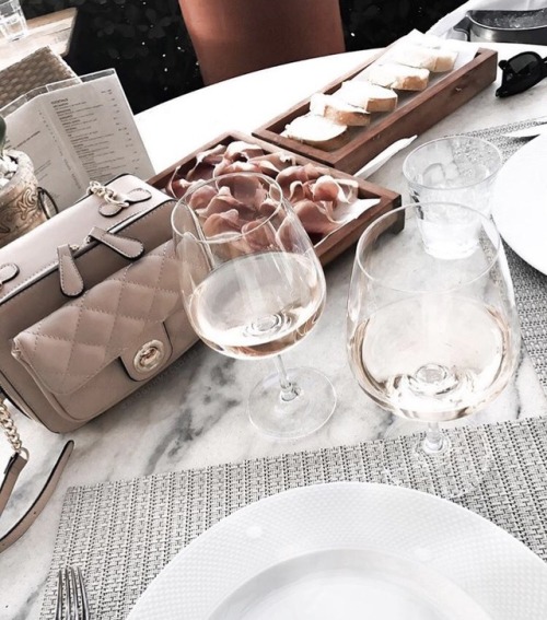 maesuploads: ig: blogohmycloset