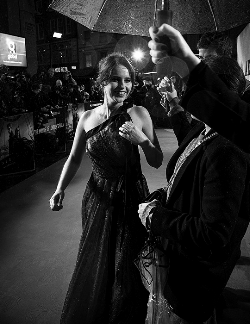 cara-gee:Felicity JonesThe Aeronauts UK Premiere - 63rd BFI London Film Festival.